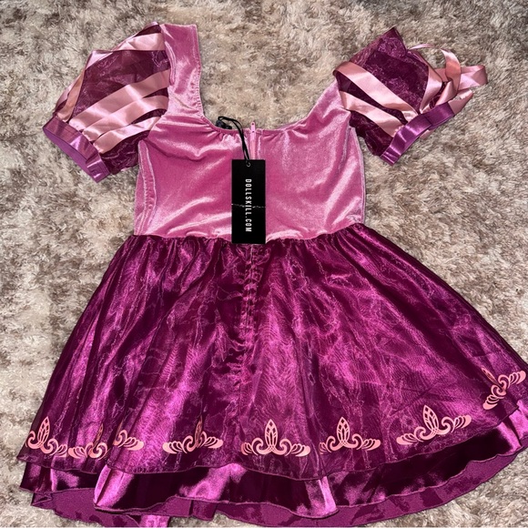 TOWER TRAPPED PRINCESS COSTUME TRICKZ N' TREATZ Rapunzel Costume - Picture 2 of 4